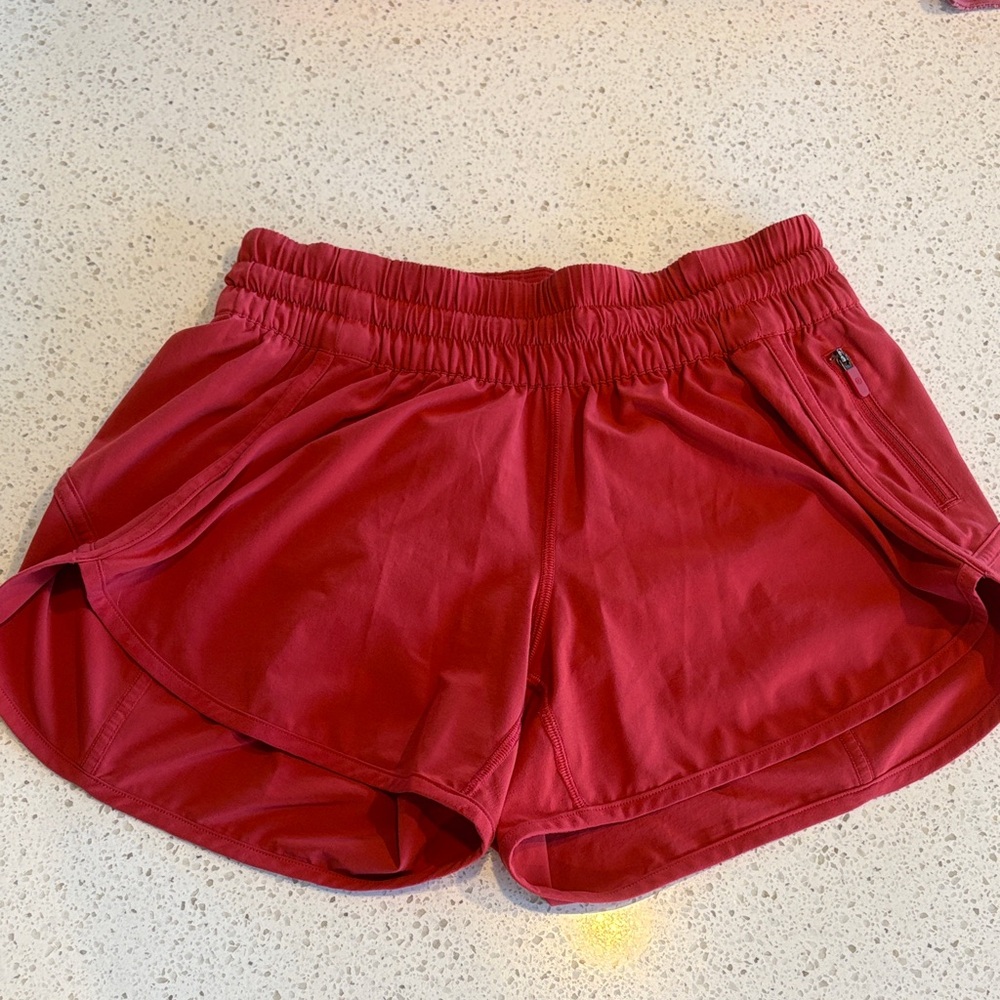 Lululemon tracker shorts